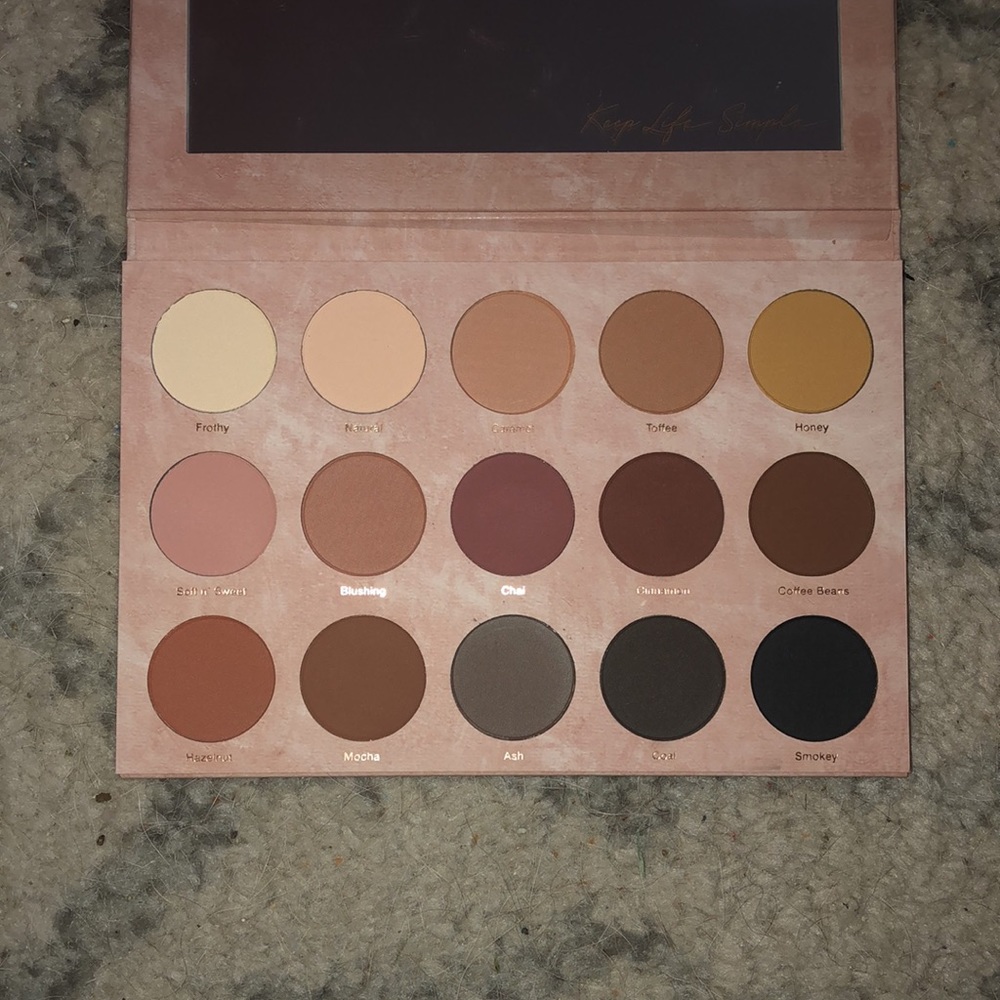 Dominique Transition Palette